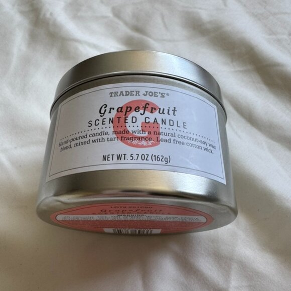 NWT, Trader Joe's Grapefruit Scented Coconut-Soy Wax Candle, 5.7 Ounces - Picture 4 of 14